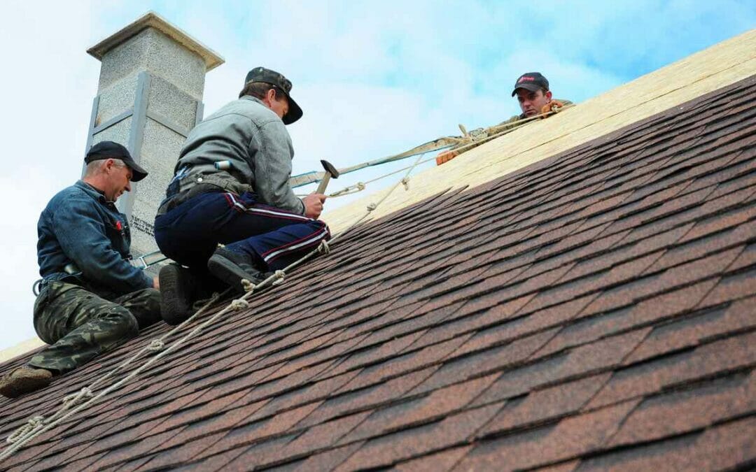Local Businesses: 4 Benefits of Hiring a Local Roofing Company in Franklin